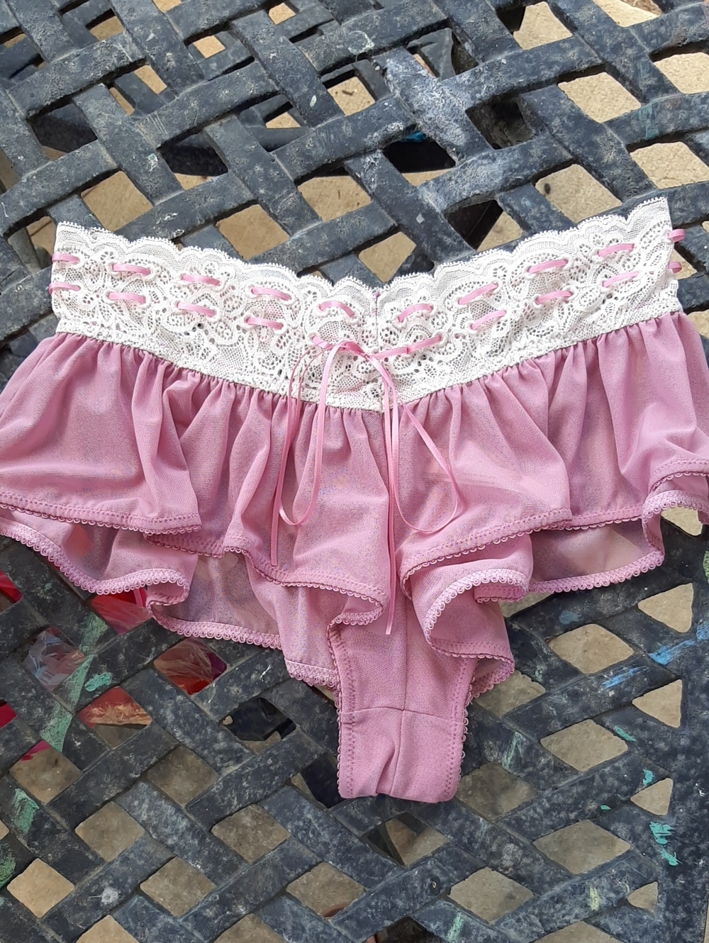 Anthropologie LyreByrd Delicate Pink Lace-Trim Ruffle Bikini Flutter Panty Nwt